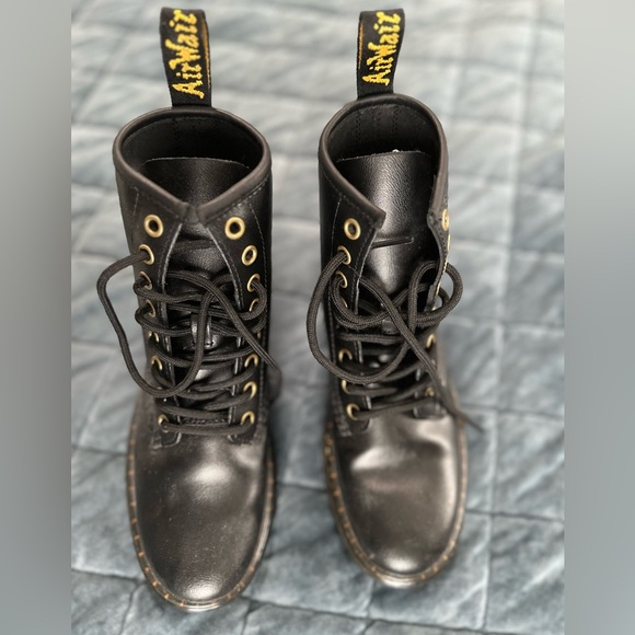 Dr. Martens - Picture 4 of 4